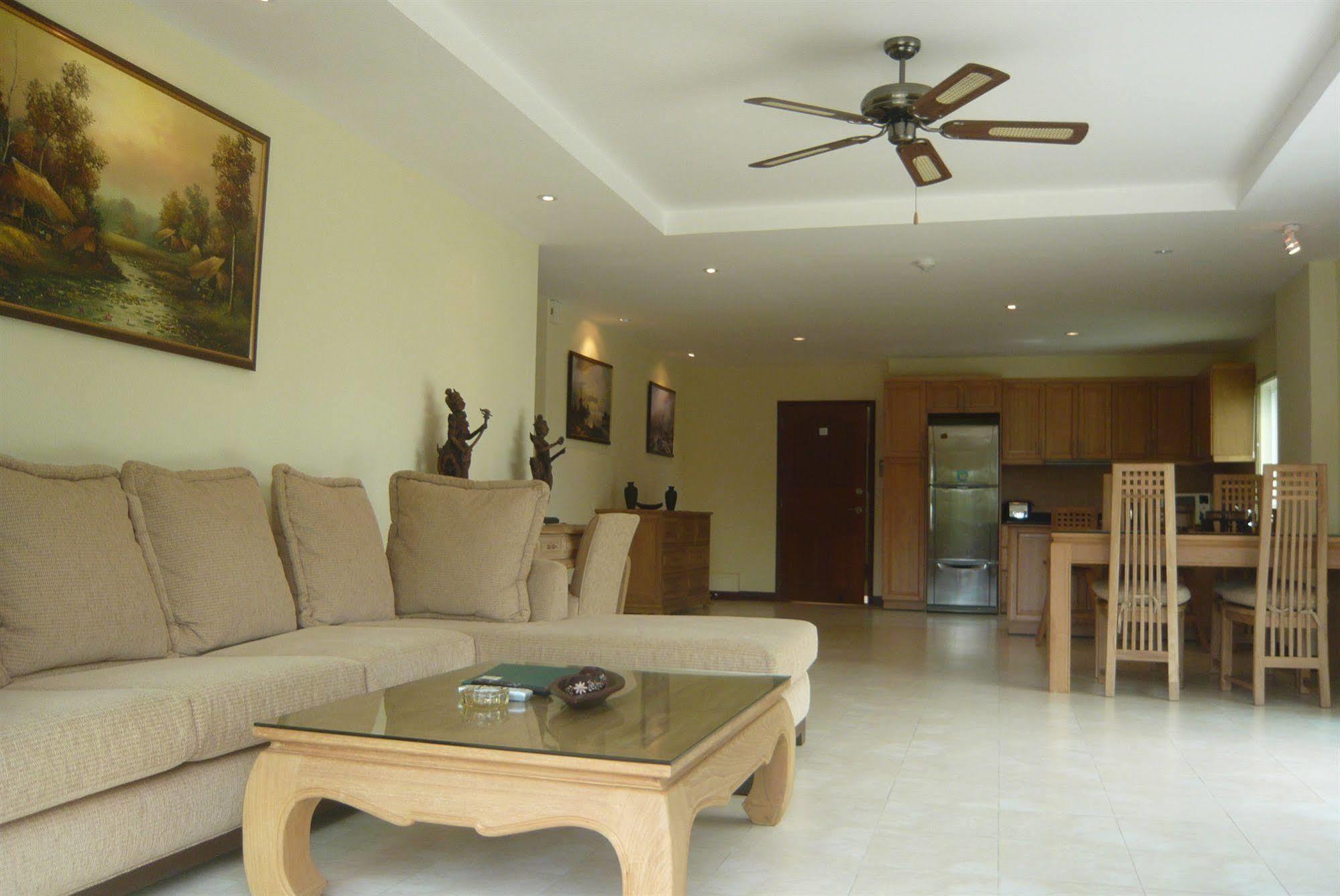 Jomtien Beach Residence Отель 3*